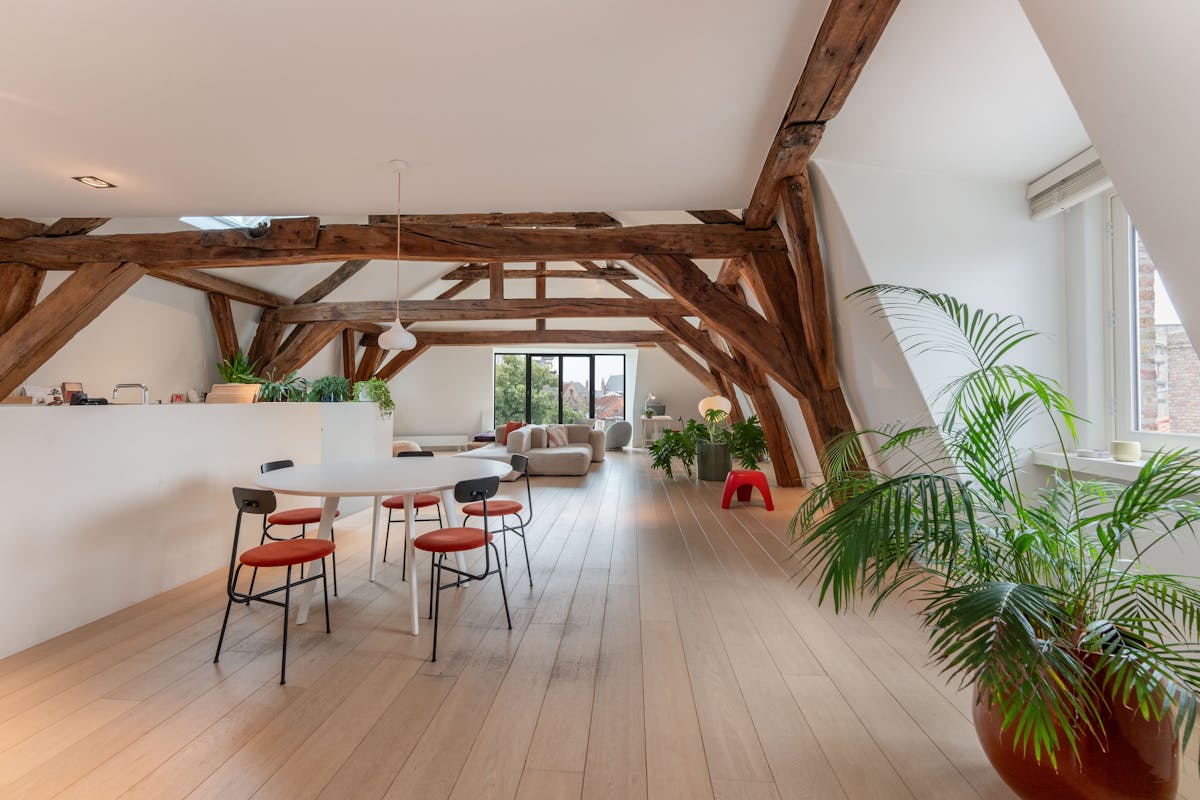 Exclusieve penthouse met historisch uitzicht in hartje Brugge - foto 2