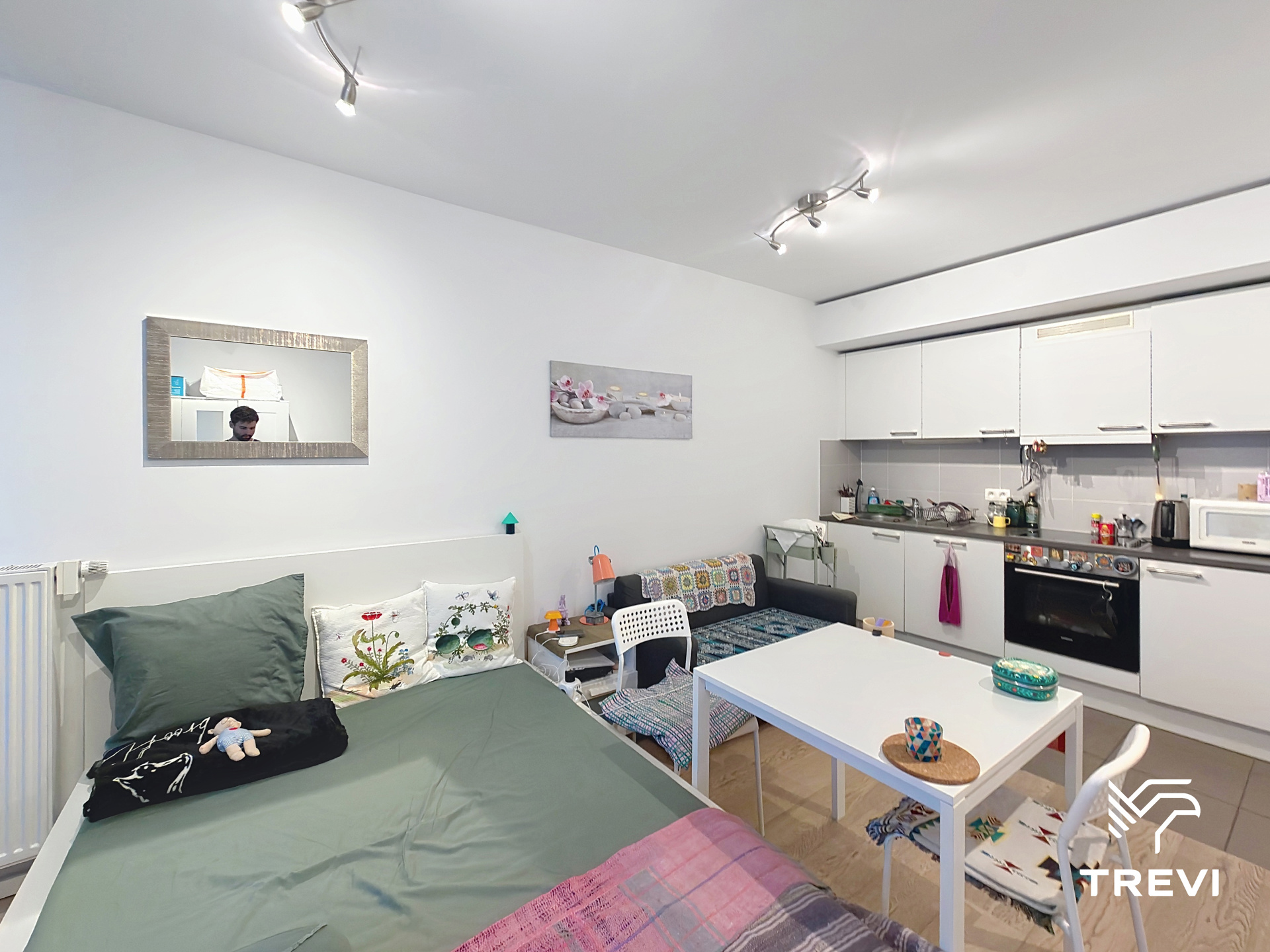 BRUSSEL – Gemeubelde studio met parking! - foto 4