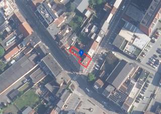 In het hart van Merchtem bevindt zich deze bergplaats/loods op een terrein van 1a75ca, met een uiterst interessante ligging.Gelegen in het centrum,...