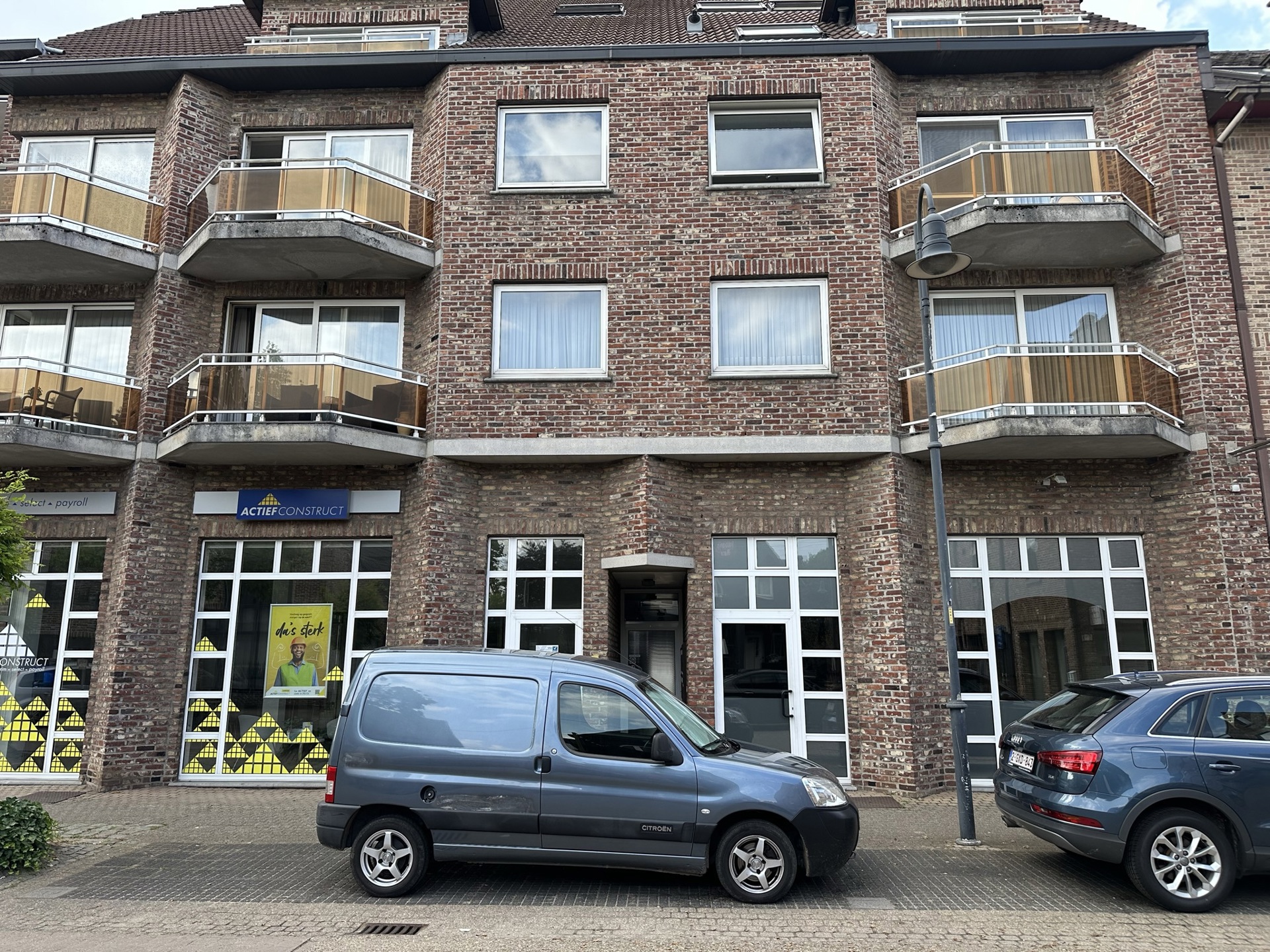 Commercial à louer à Houthalen-Helchteren - photo 2