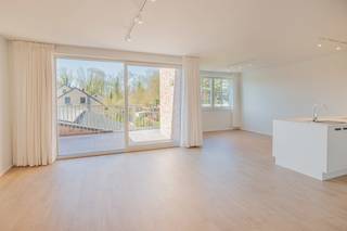 Rustig gelegen 1-slaapkamerappartement in een kleinschalig gebouw.Het appartement bevindt zich op de eerste verdieping en beschikt over een...