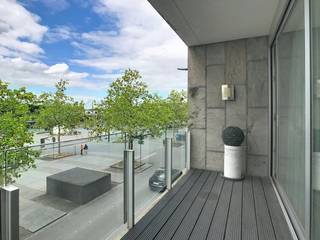 Zoekt u een stijlvol, instapklaar en volledig gemeubeld stekje? Dit instapklare en uitstekend onderhouden pand wacht op u. Dankzij het gunstige EPC-label A is dit appartement te huur uiterst energiezuinig, wat zorgt voor een laag energieverbruik en een aangenaam wooncomfort.<br /><br />Indeling van het pand:<br />-Inkomhal<br />-Gastentoilet<br />-Leefruimte<br />-Keuken<br />-Berging<br />-Twee terrassen: respectievelijk 7 m² en 16 m²<br />-Slaapkamer 1<br />-Slaapkamer 2: tweede slaapkamer met een aansluitende douchekamer<br />-Slaapkamer 3<br />-Badkamer met ligbad<br /><br />Troeven en bereikbaarheid:<br />Dit vastgoed heeft dankzij zijn unieke positie op het Stationsplein te Sint-Niklaas een absolute toplocatie. De bereikbaarheid is uitstekend: scholen, winkels, horeca en het openbaar vervoer (trein en bus) bevinden zich allemaal in de directe nabijheid. Wie wenst te huren op een bruisende, maar comfortabele plek in Sint-Niklaas, vindt hier de ideale thuis.<br /><br />Vraag snel uw bezoek aan via dewaele.com: bij het pand klikt u door op de rode knop "bezoek aanvragen" om uw huurprofiel aan te maken. Tot snel!