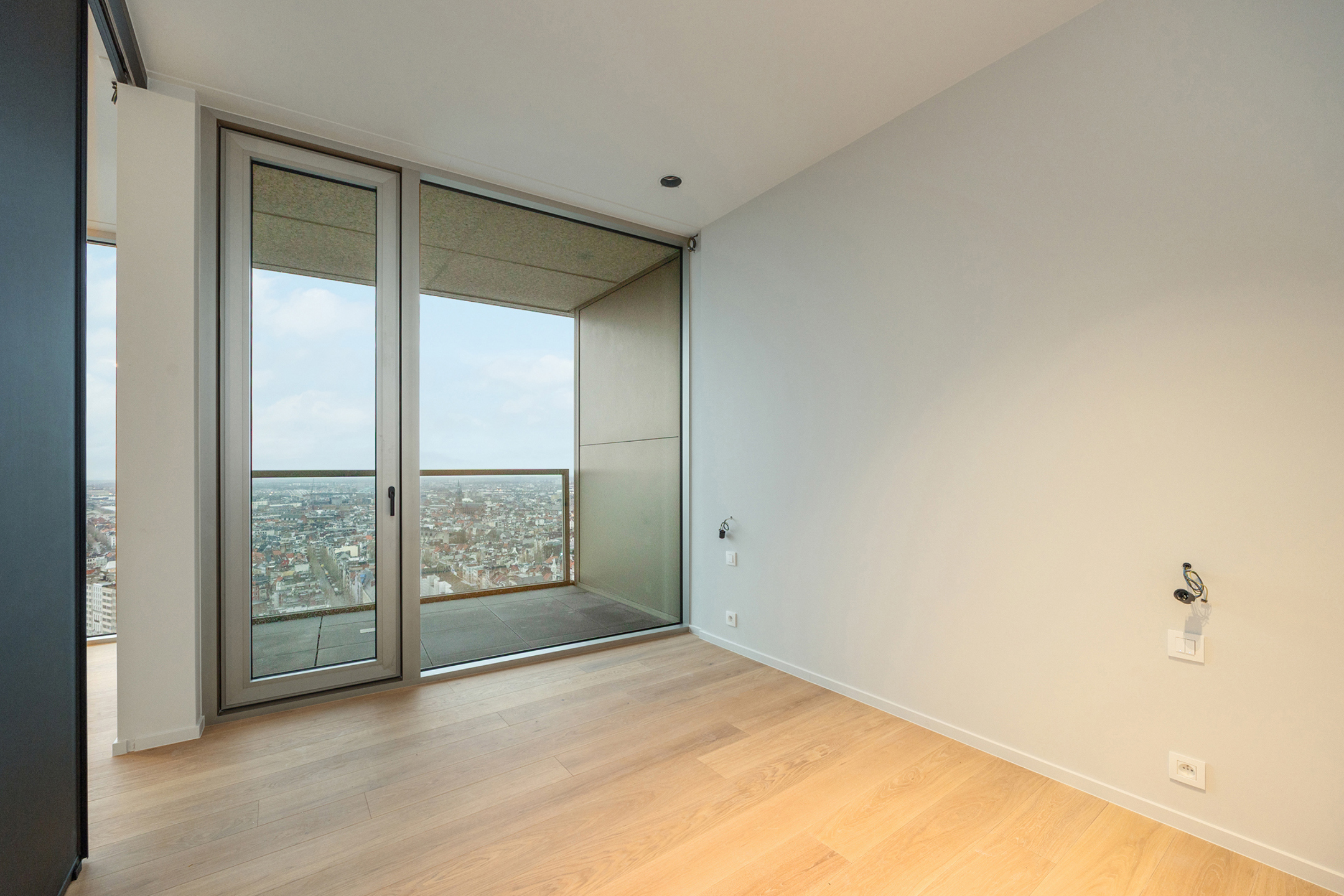 ANTWERPEN - Antwerp Tower  - foto 5