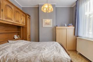 Cette charmante maison de ville à Malines est un projet de rénovation unique pour ceux qui souhaitent acheter un bien immobilier avec du...