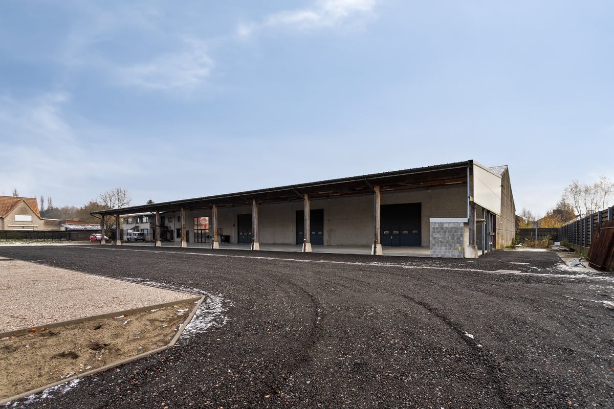 KMO-unit van 240 m² te huur in Kuurne - foto 1