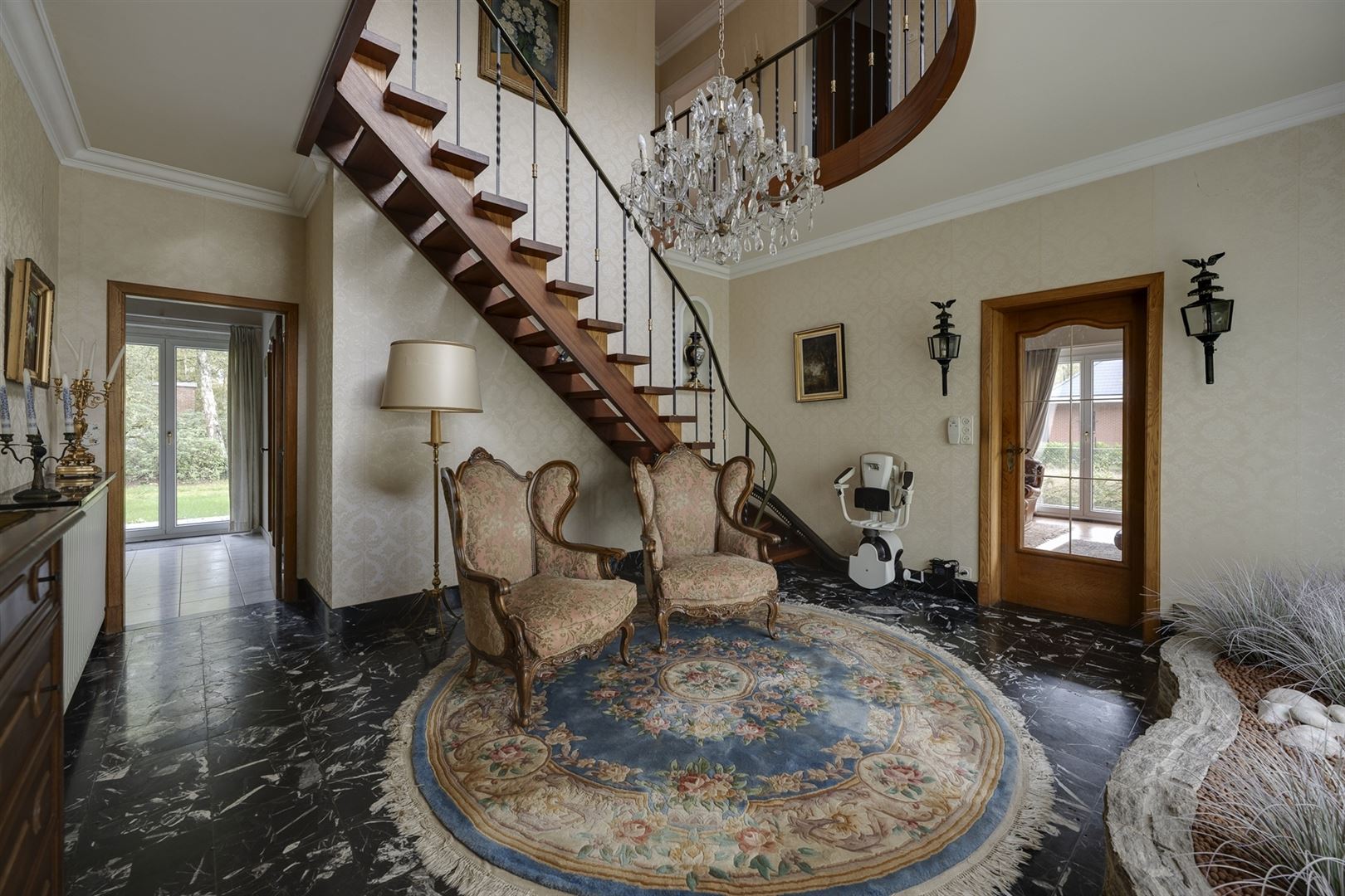 House for sale in Brasschaat with 4 bedrooms - photo 2