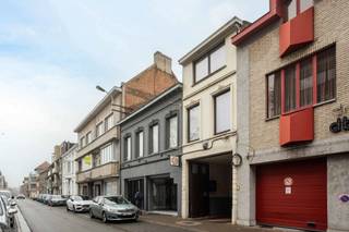 Ce projet d'investissement (surface de 469 m2 ) comprend deux entités :Gasthuisstr. 45 : au rez-de-chaussée, une entrée vers le garage couvert loué...