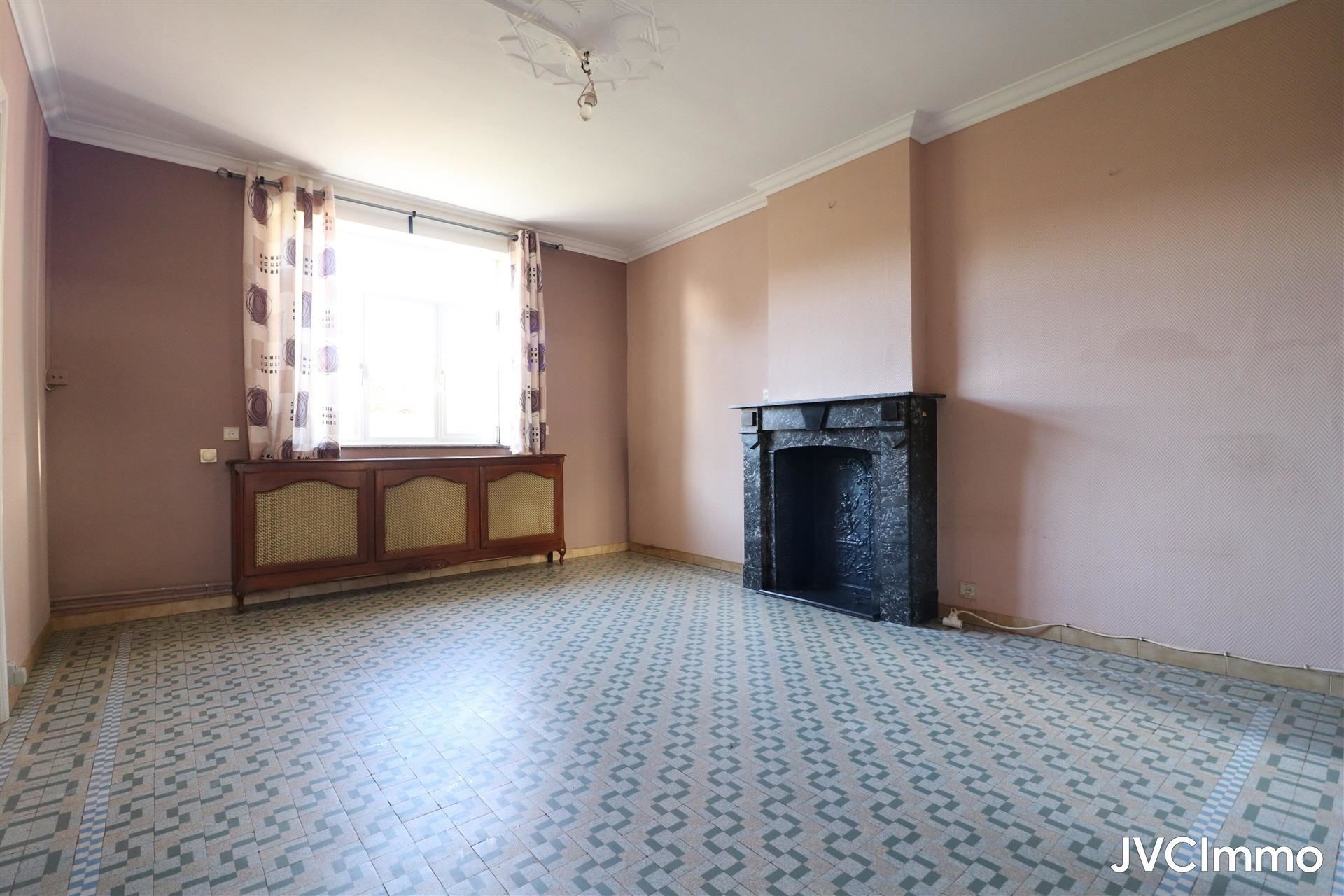 Spacieuse maison villageoise avec nombreuses dépendances  - photo 5