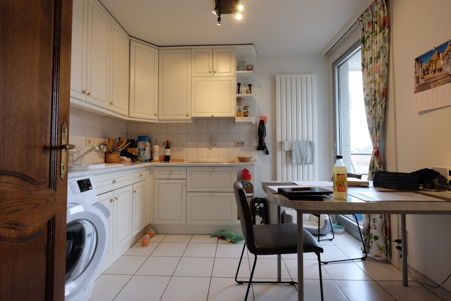 Ruim drie slaapkamer appartement TE HUUR - foto 4