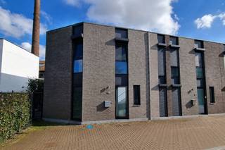 Rustig gelegen woning met 3 slaapkamers te huur in DilsenDeze verzorgde woning is gelegen in een rustige, doodlopende straat in Dilsen, maar geniet...