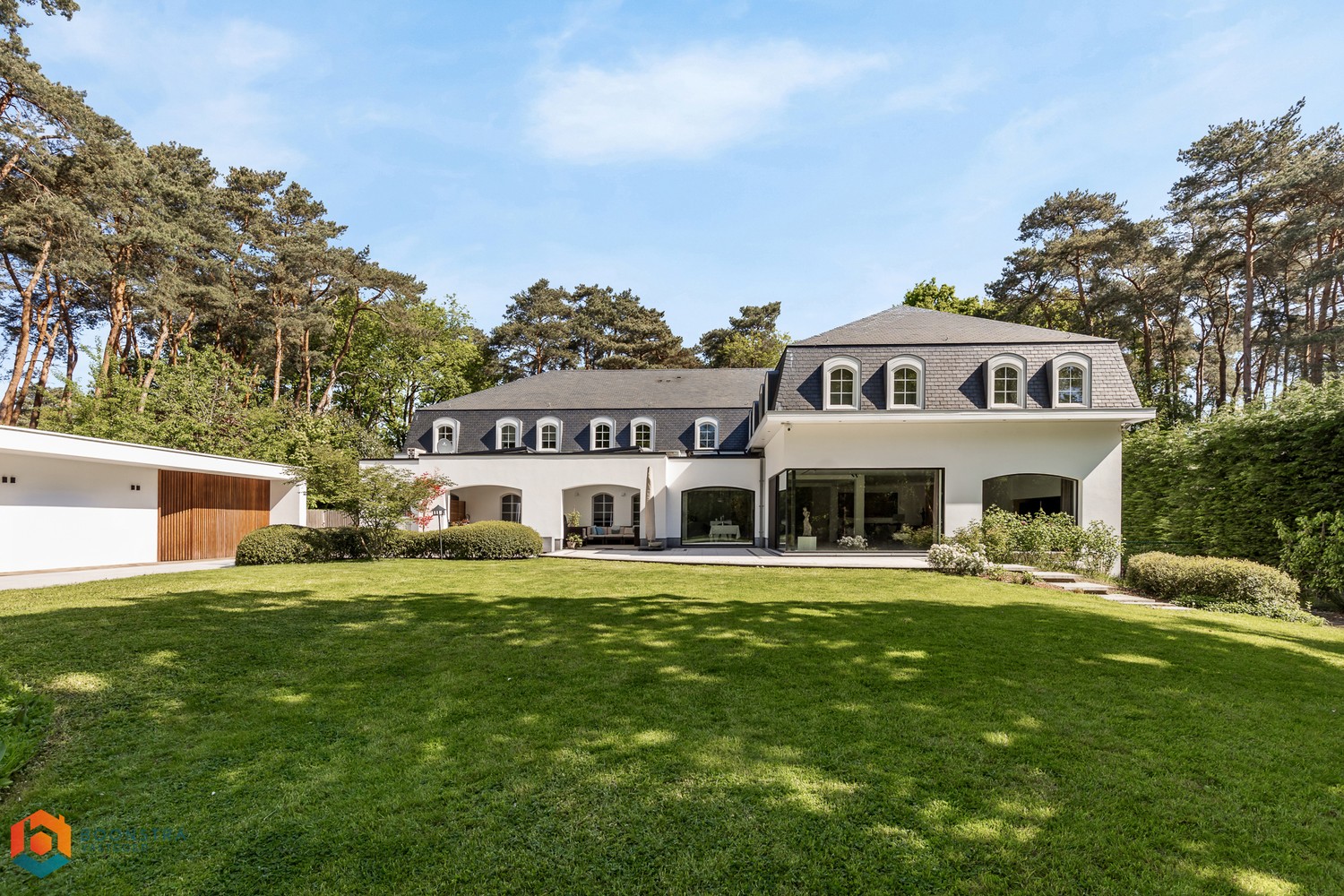 Prachtige en energiezuinige villa (1191 m² bewoonbaar) op een perceel van 3835 m² te Keerbergen - foto 2