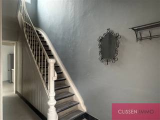 Rijwoning aan 'Den Dam'.**INFO/BEZOEK? Mail VV@CLISSENIMMO.BE**Deze woning is gelegen op wandelafstand van Park Spoor Noord en werd recent...