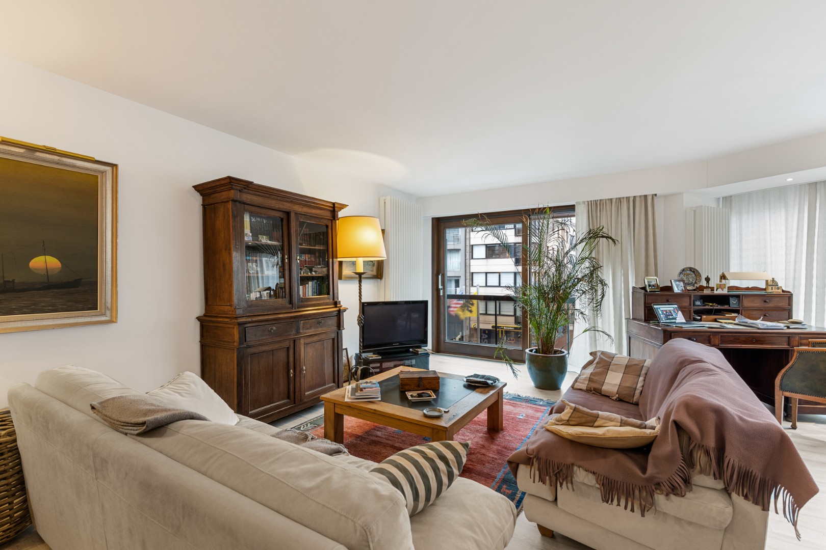 Groot hoekappartement met 3 volwaardige slaapkamers gelegen in het centrum van Knokke. - foto 5