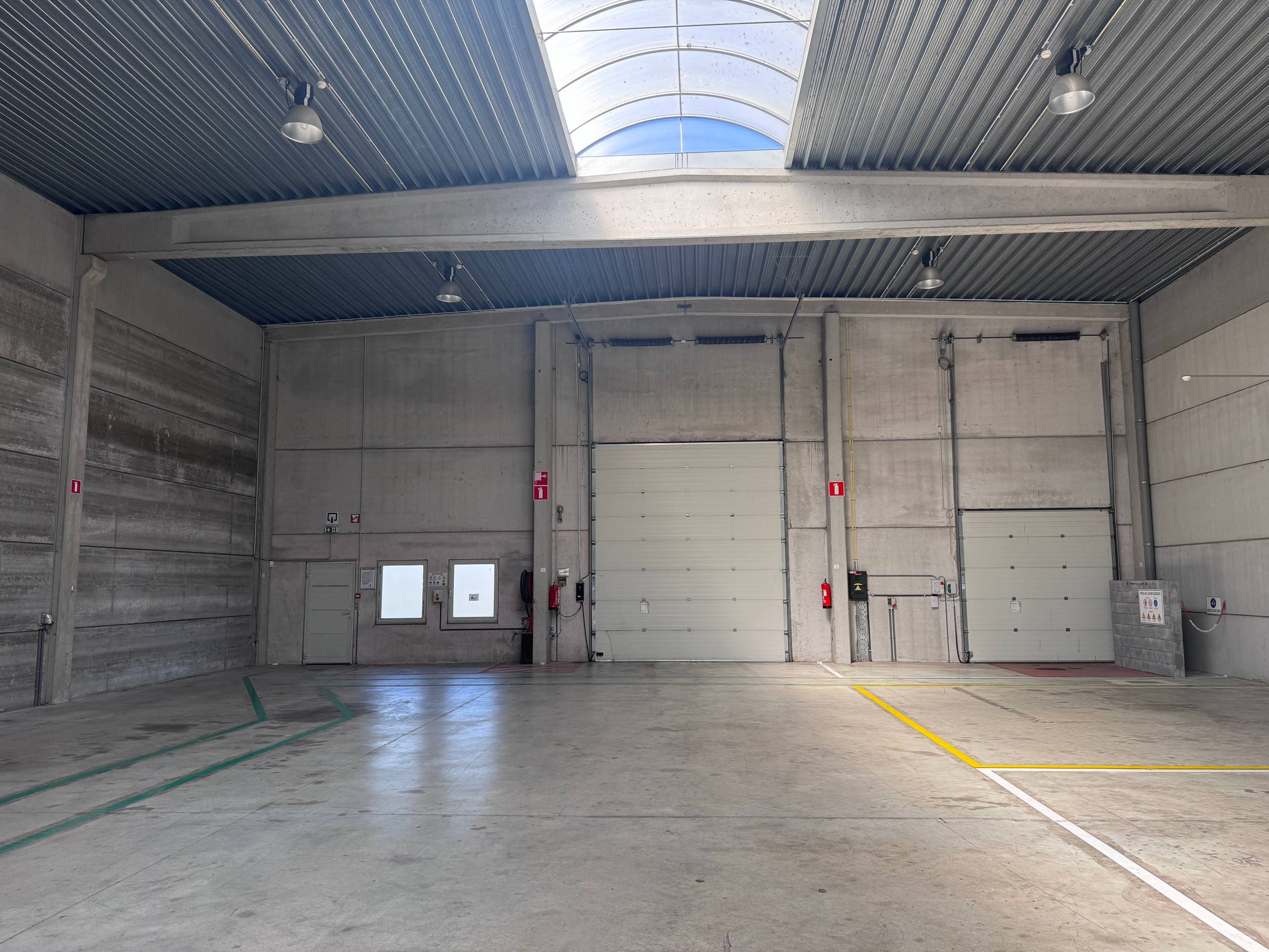 Magazijnruimte van 771 m² op absolute toplocatie vlakbij E17 - foto 4