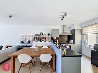 Bent u op zoek naar een instapklaar, lichtrijk appartement met twee slaapkamers en een privatieve berging? Dit prachtige vastgoed is rustig gelegen...