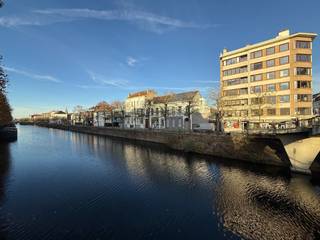 Op zoek naar een uniek appartement op een toplocatie?Dit prachtig appartement op de 6e verdieping biedt een adembenemend uitzicht over de Gentse...