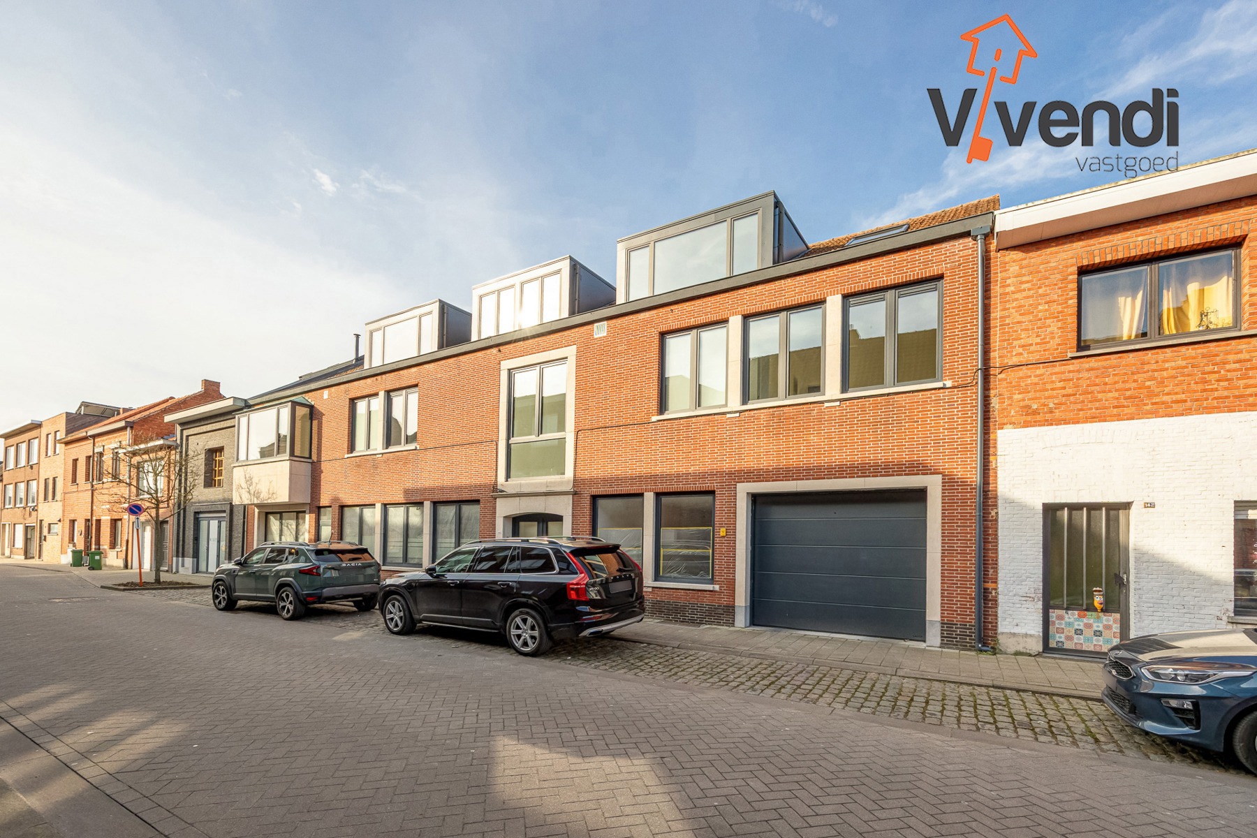 Volledig gerenoveerd opbrengsteigendom te koop. - foto 2