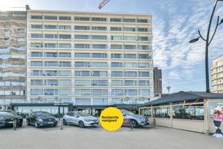 Goed gelegen handelspand met visibiliteit vanop de Zeedijk te Blankenberge! Centraal gelegen in de befaamde winkelgalerij 'Excelsior' rondom tal...