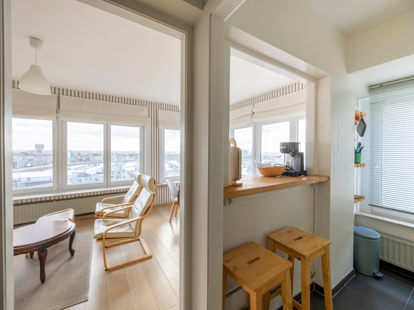 Zonnig, gemeubeld en instapklaar appartement vlak aan zee in Blankenberge - prachtig uitzicht - foto 3