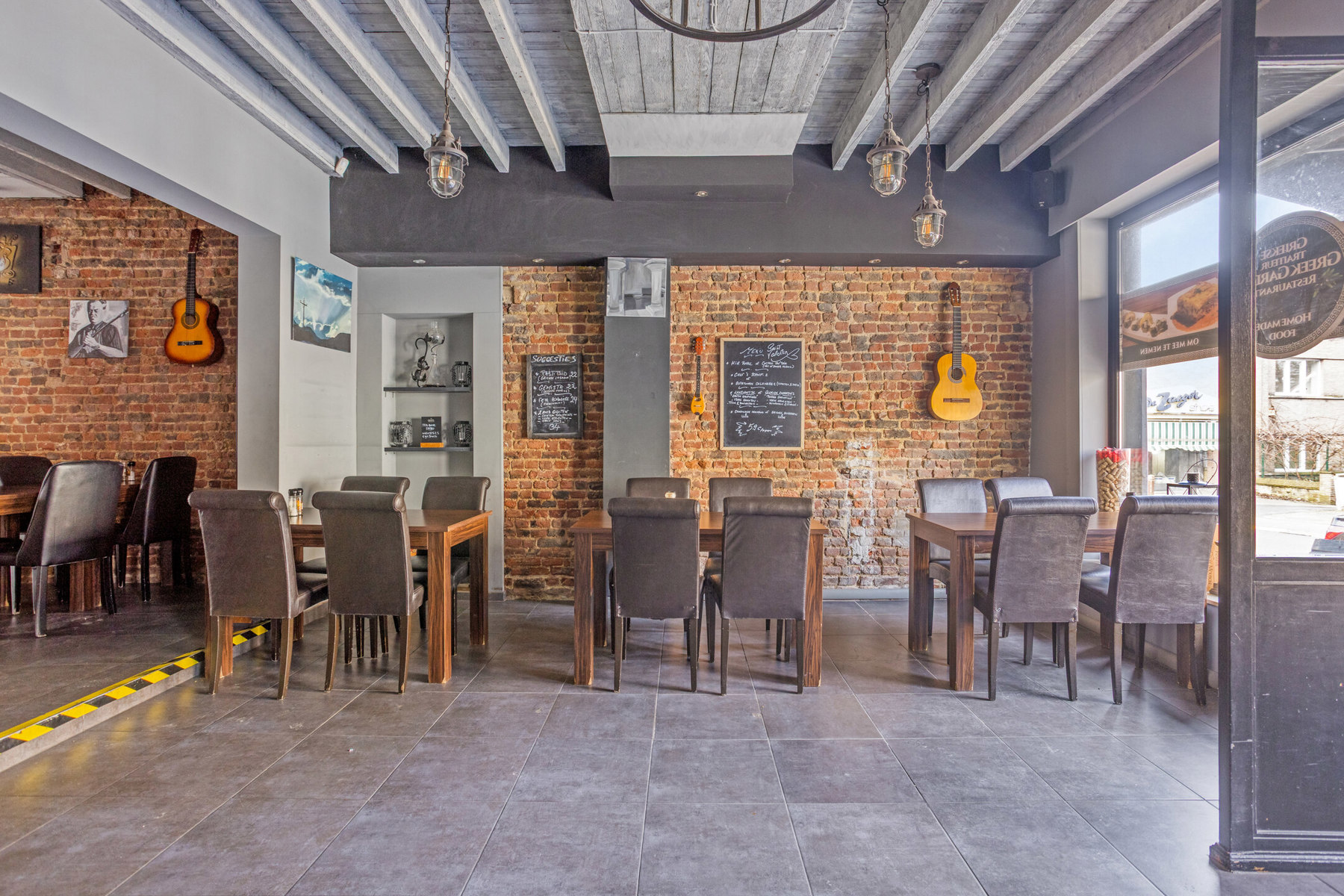 Handelshuis met horecazaak en ruim appartement op topligging - foto 4