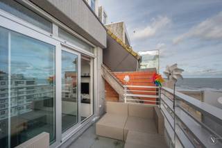 Penthouse Duplex de Luxe avec Vue Latérale sur la Mer au LichttorenpleinDécouvrez la vie de luxe ultime dans ce magnifique penthouse duplex situé sur...