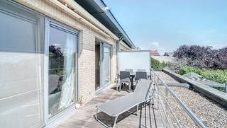 Rustig gelegen duplex-appartement in het centrum van Keerbergen met terras op het zuid-oosten. Het appartement is gelegen op de eerste verdieping...