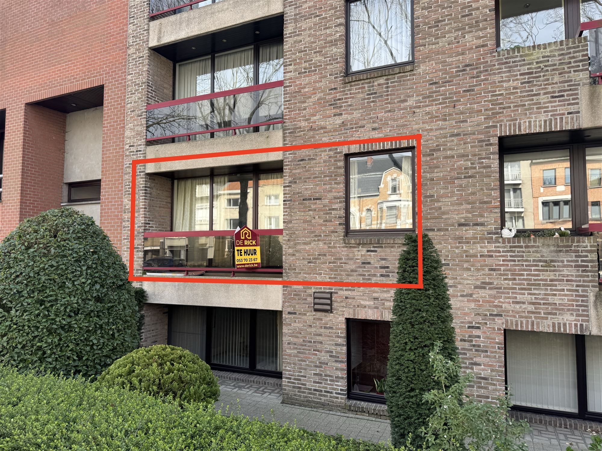 Ruim 2 slp appartement met terras en parkeerplaats - foto 2