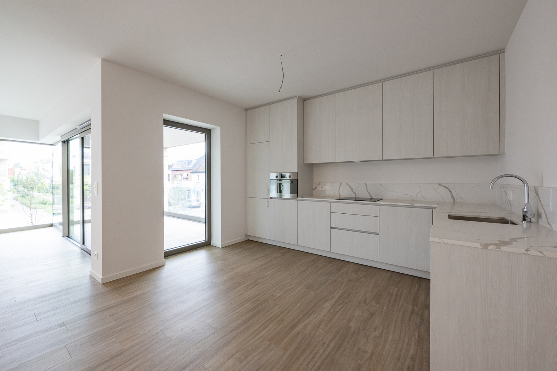 LICHTRIJKE ASSISTENTIEWONING MET TERRAS - foto 4