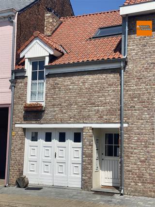 Appartement/duplex avec deux chambres et une terrasse. Cette appartement est située dans un petit immeuble d'appartements à Everberg.La disposition...