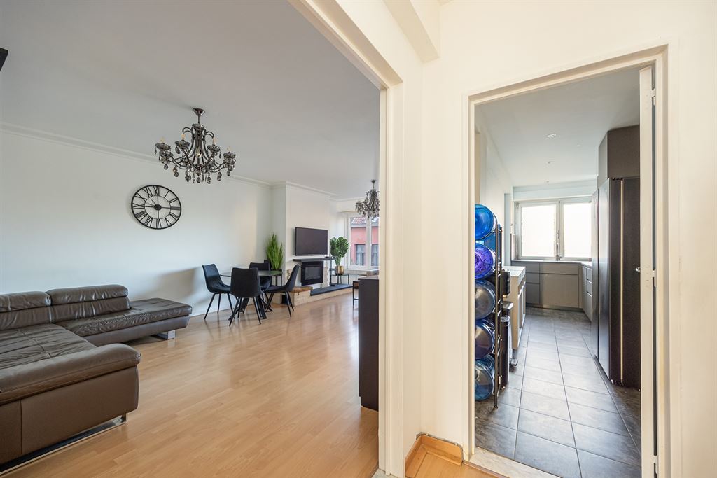 Ruim 3 slpk appartement met terras en garagebox - foto 4