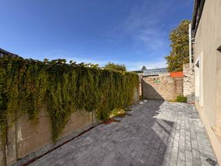 --- NIEUW --- Gerenoveerd 2-slaapkamerappartement nabij UZ met privaat terras!👉 U kan de vastgoedvideo van dit zoekertje terugvinden via onze eigen...