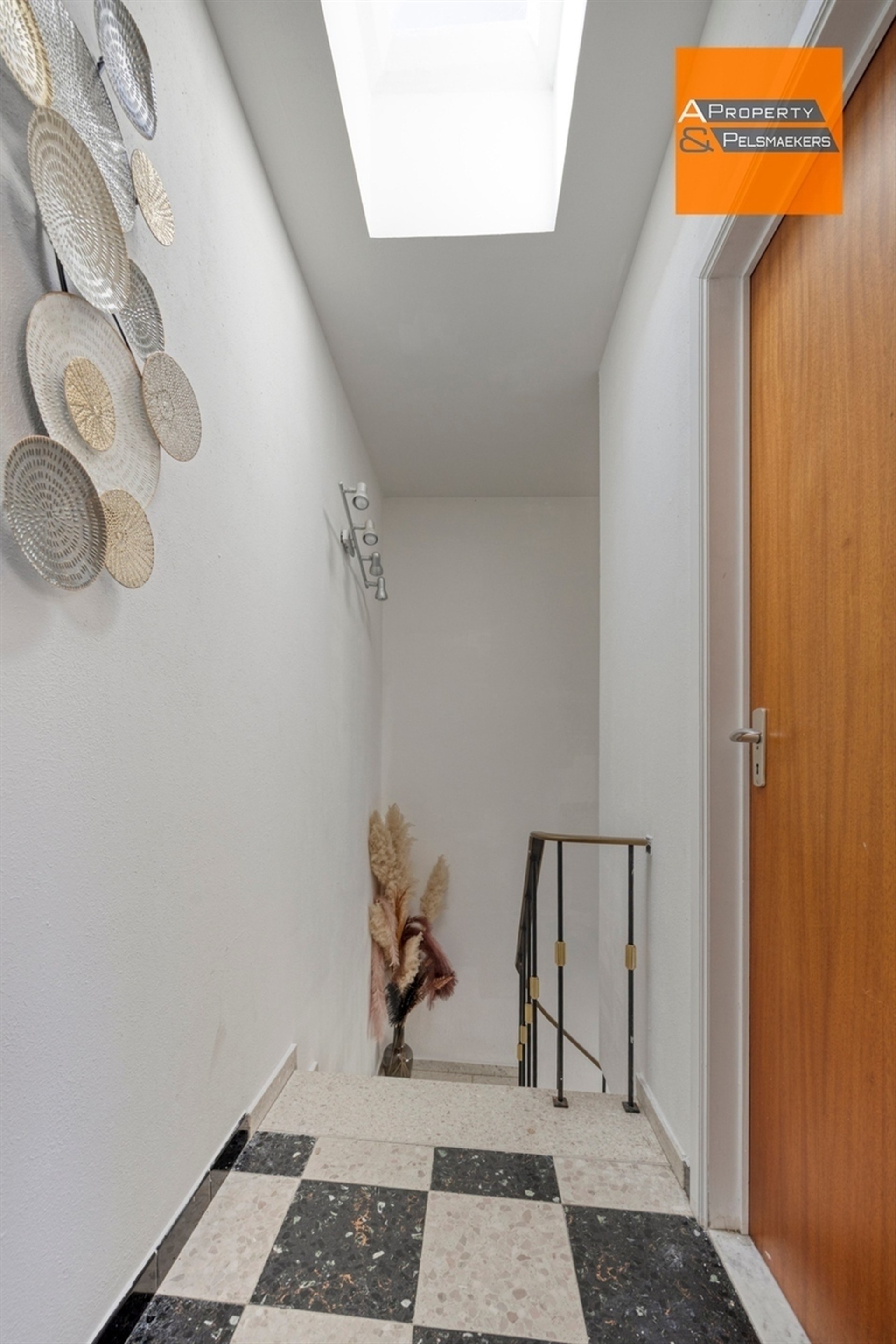 Luminous 2 bedrooms apartment with garagebox. - photo 3