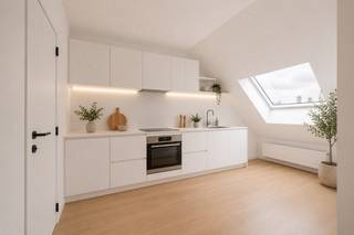 PRESALE! De Kroon - Exclusief wonen in een karaktervol erfgoedpand te Borgerhout!<br /><br />Ontdek De Kroon, een uniek renovatieproject in een prachtig art-nouveau gebouw gelegen in de Kroonsstraat te Borgerhout. Dit geselecteerde bouwkundige erfgoed ontworpen in 1913 door architecten Peter en Hendrik Wittocx en gebouwd in opdracht van bakker Alfons Heylen wordt met respect voor zijn authentieke karakter omgevormd tot een hedendaags woonproject.<br /><br />Het project omvat negen appartementen met één of twee slaapkamers en één magazijn van 192 m². De appartementen variëren van 40 m² tot 114 m² bewoonbare oppervlakte en beschikken afhankelijk van de unit over een terras of privatieve tuin. Prijzen starten vanaf 235.000 Euro tot 365.000 Euro.<br /><br />Bij de renovatie worden verschillende authentieke elementen behouden, waaronder originele decoratieve details die verwijzen naar de rijke geschiedenis van het gebouw. Deze historische charme werd gecombineerd met een hoogwaardige afwerking en modern wooncomfort.<br /><br />- Appartement 401 – € 339.000 - 71 m² | 2 slaapkamers | Terras 6 m²<br /><br />Huidige foto's en 3D renders dienen ter illustratie van het project. <br /><br />Verkoop onder het tarief van 2% registratierechten mogelijk, mits de koper aan de wettelijke voorwaarden voldoet. <br /><br />Contacteer ons voor meer informatie, plannen, beschikbaarheid of een bezoek ter plaatse via info@dvarealestate.be of 03/297.00.00.