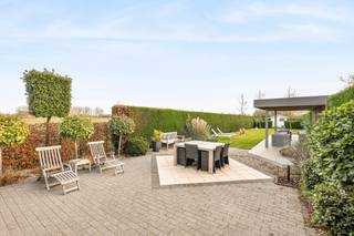 Deze halfopen woning (EPC label C) met 3 slaapkamers en prachtige landelijke verzichten is gelegen in Kuurne.De indeling van deze woning is als...