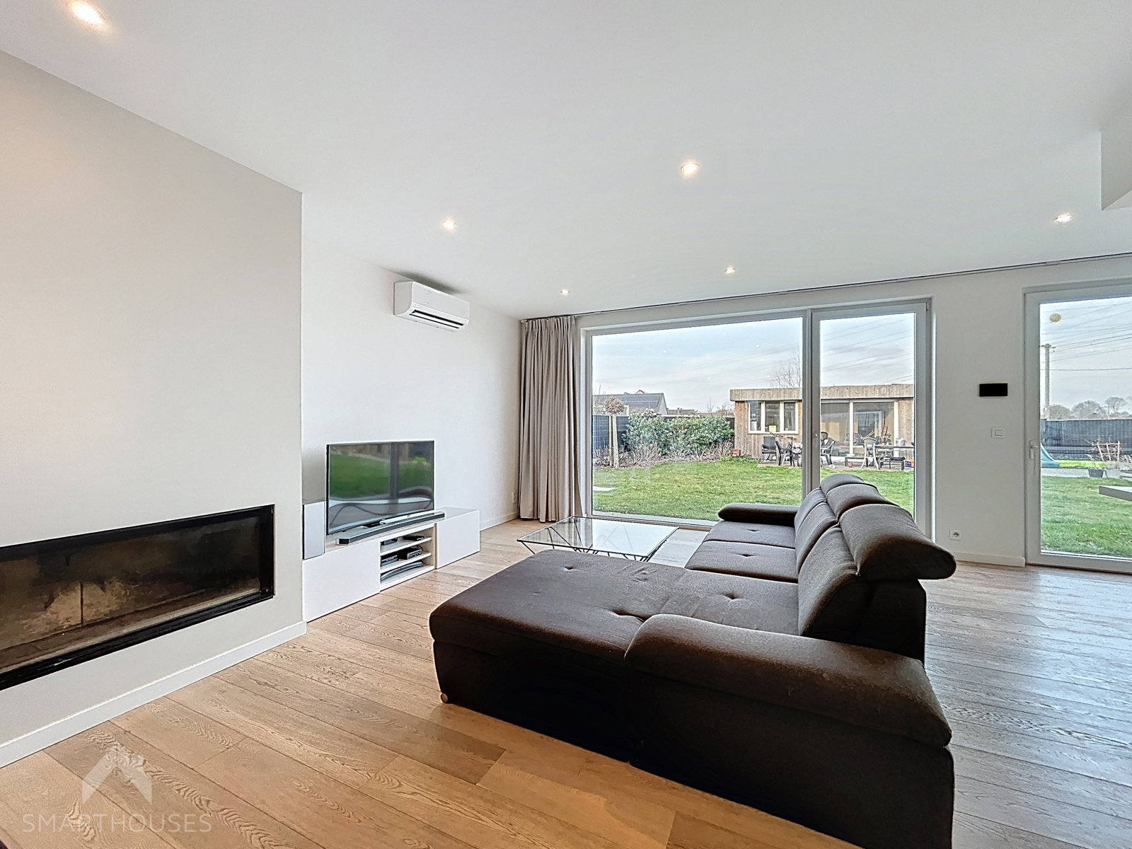 Instapklare woning op 741m² met 4 slaapkamers en bureel - foto 4