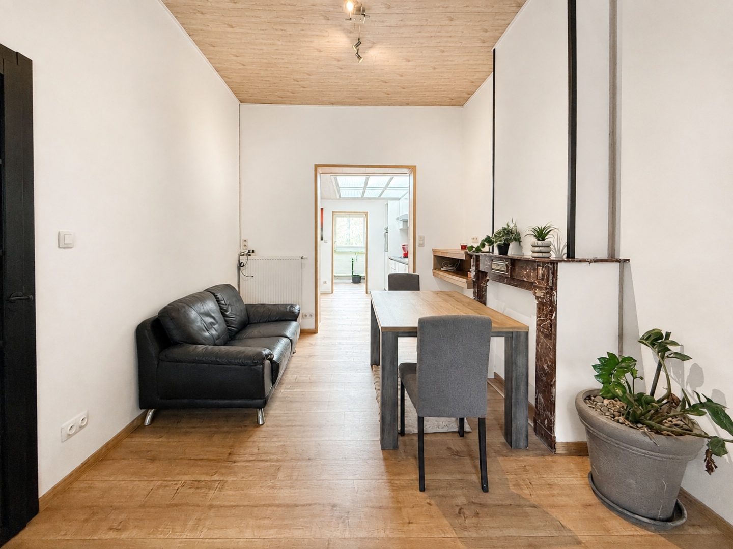 Te koop, gerenoveerde woning met 4 slaapkamers in het centrum van Ronse - foto 5
