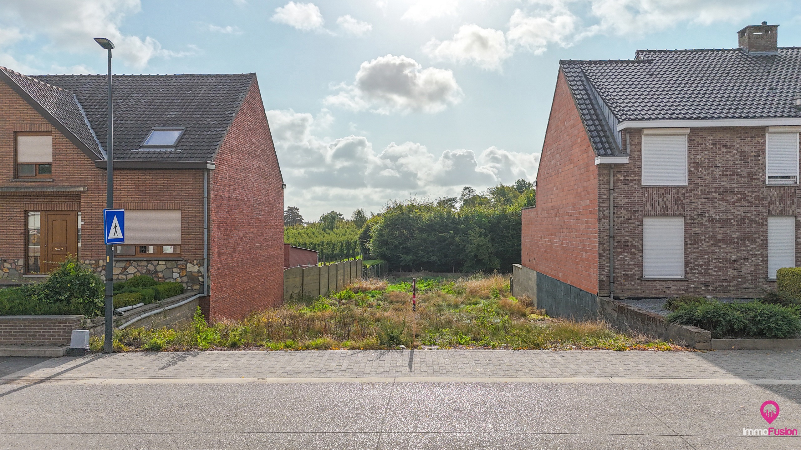 BWG halfopen bebouwing in de dorpkern van Engemanshoven! - foto 1