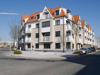 - Ondergronds- € 75/ maand + € 5 kosten- Elektrische inrijpoort- garagebox...