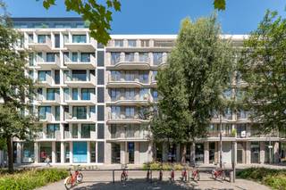 <p>Residence Eiland consists of 28 apartements and 3 commercial spaces, with a stunning view across the Schelde and the MAS.</p>
<p>The finishing will be completly done according to your specifications.</p>
<p>Underground parking spaces, private storage rooms and a spacious bicycle storage are provided.</p>
<p>Prices and plans: www.projecteiland.be</p>