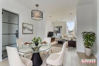 <strong>Vanaf 249.000,00 euro!</strong><br /><br />Deze charmante halfopen bebouwing volledig gerenoveerd in 2025, combineert authentieke karaktertrekken met hedendaags wooncomfort. De woning werd tot in de puntjes afgewerkt in een modern-landelijke stijl en is instapklaar voor wie op zoek is naar een warme gezinswoning.🏡<br /><br />🛋️<u><strong>Indeling:</strong></u>
<ul>
	<li>Inkomhal met gastentoilet</li>
	<li>Lichtrijke leefruimte met gezellige zithoek en eetplaats✅</li>
	<li>Toegang tot de volledig geïnstalleerde keuken, uitgerust met oven, koelkast, vaatwasser, kookplaat, dampkap en overvloedige opbergruimte</li>
	<li>Aansluitend een praktische berging/wasplaats met achterdeur naar het terras en de tuin🌿</li>
	<li>Droge kelder</li>
</ul>
<u><strong>Verdieping 1:</strong></u>

<ul>
	<li>2 slaapkamers🛏️</li>
	<li>Moderne badkamer met dubbel lavabomeubel, toilet en inloopdouche🚿</li>
	<li>Extra dressingruimte met ingemaakte kasten</li>
</ul>
<strong><u>Verdieping 2:</u></strong>

<ul>
	<li>Masterbedroom met lavabomeubel en douchecabine🌞</li>
</ul>
<br />De woning is energiezuinig met een EPC-label B en biedt een kwalitatieve afwerking, ideaal voor een gezin dat meteen wil genieten van zorgeloos wonen!<br /><br />📍<u><strong>Ligging:</strong></u><br />Gelegen in de rustige Drockaertstraat te Rekkem, bevindt deze woning zich op wandelafstand van lokale voorzieningen, winkels en scholen. Dankzij de nabijheid van belangrijke invalswegen en de E17 is er een vlotte verbinding richting Kortrijk, Menen en Frankrijk. De combinatie van een rustige woonbuurt met goede bereikbaarheid maakt deze locatie bijzonder aantrekkelijk.<br /><br />Heeft deze woning uw interesse gewekt?<br />Aarzel niet en contacteer Dominique vandaag voor uw afspraak!<br />📞Bel <strong>+32 476 77 31 31</strong>  of 📧mail <strong>dominique@vastgoedcanniere.be</strong>