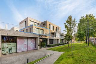 TE KOOP: Prachtig recent appartement met 2 slaapkamers en ondergrondse staanplaats op toplocatie te Heusden!Op zoek naar een energiezuinig en goed...