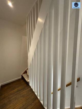 <p><span>Fully energy renovated home for rent</span></p><p><span> </span></p><p><span>This </span><span>fully energy renovated home</span><span> offers a modern and energy efficient living experience. With </span><span>three spacious bedrooms</span><span> and numerous </span><span>practical built-in closets</span><span>, this is the perfect home base for those seeking comfort and functionality.</span></p><p><span> </span></p><p><span>The </span><span>bathroom</span><span> is equipped with a </span><span>shower, toilet and a stylish sink unit</span><span>, so you will enjoy all the amenities you need. The </span><span>open kitchen</span><span> is a real asset: with </span><span>plenty of cabinet space</span><span> and </span><span>fully equipped</span><span> with modern appliances, cooking here is a pleasure.</span></p><p><span> </span></p><p><span>Outside you will find a </span><span>cozy courtyard and a small garden</span><span>, ideal for relaxing after a long day.</span></p><p><span> </span></p><p><span>Viewing day Wednesday June 3 between 16h30 and 17h30</span><span>.</span></p><p><span> </span></p><p><span>Interested? Contact us soon for a visit at 0489/54.69.99 or email to <span>info@svena.be</span></span></p><p><span> </span></p><p><span>These details are for information only and we cannot be held liable for any inaccuracies.</span></p><p><span>The habitable area is only indicative.</span></p>