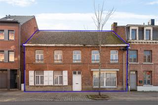 Op een uitstekende locatie in hartje Booischot treffen we dit prachtig renovatieproject met tal van mogelijkheden.Dit authentieke pand dateert uit...