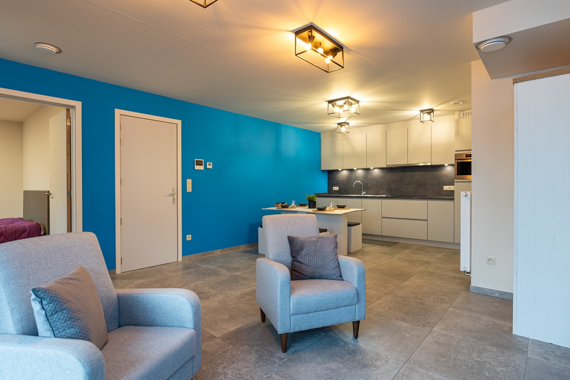 Uitstekend gelegen gelijkvloers appartement met 1 slaapkamer en carport (62m²) - foto 4