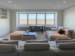 Prachtig eigentijds appartement met een schitterend frontaal zeezicht, gelegen aan het Rubenplein in Knokke-Heist.Dit stijlvol appartement beschikt...