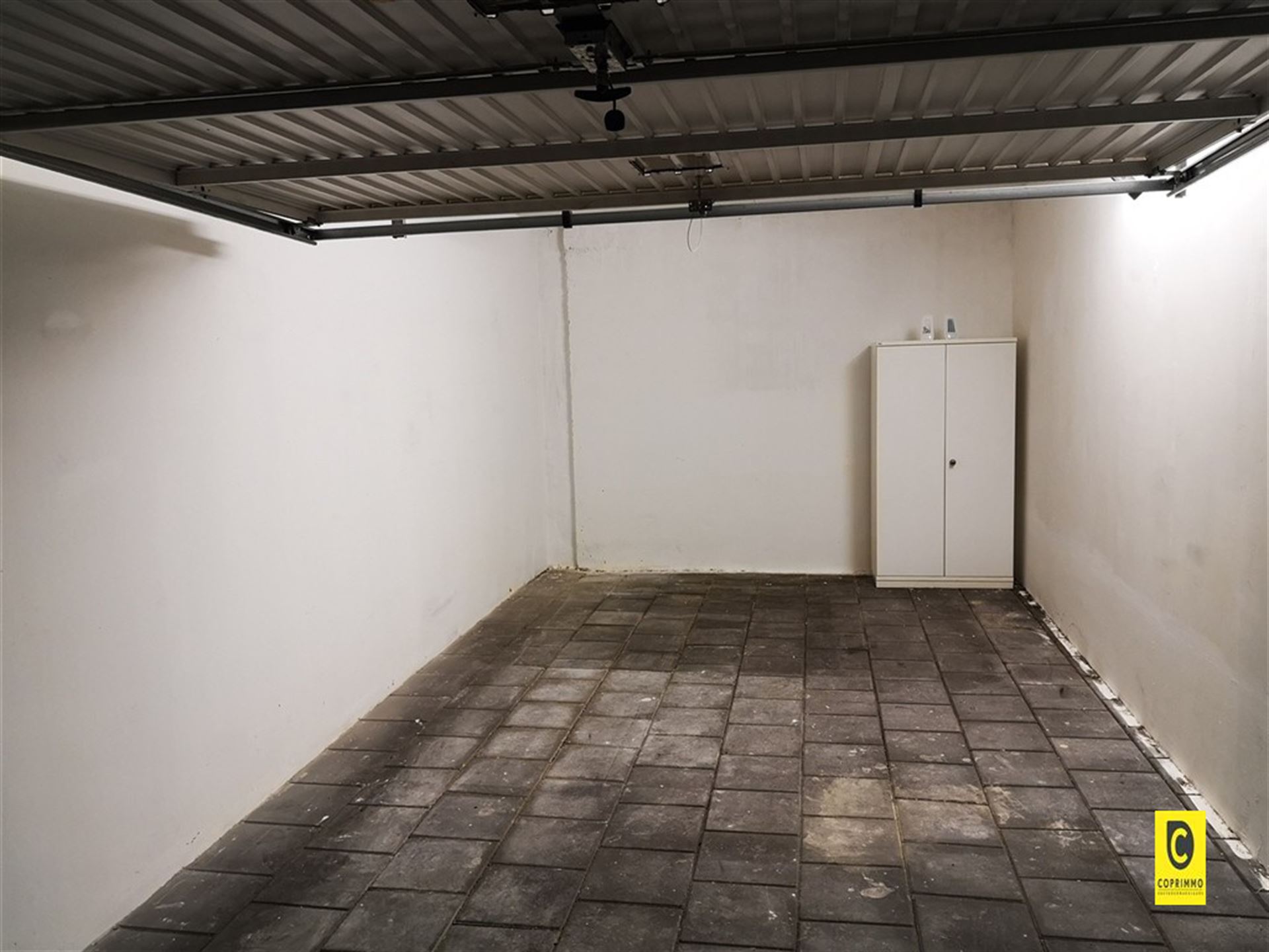 Garagebox met elektrische poort! - foto 3