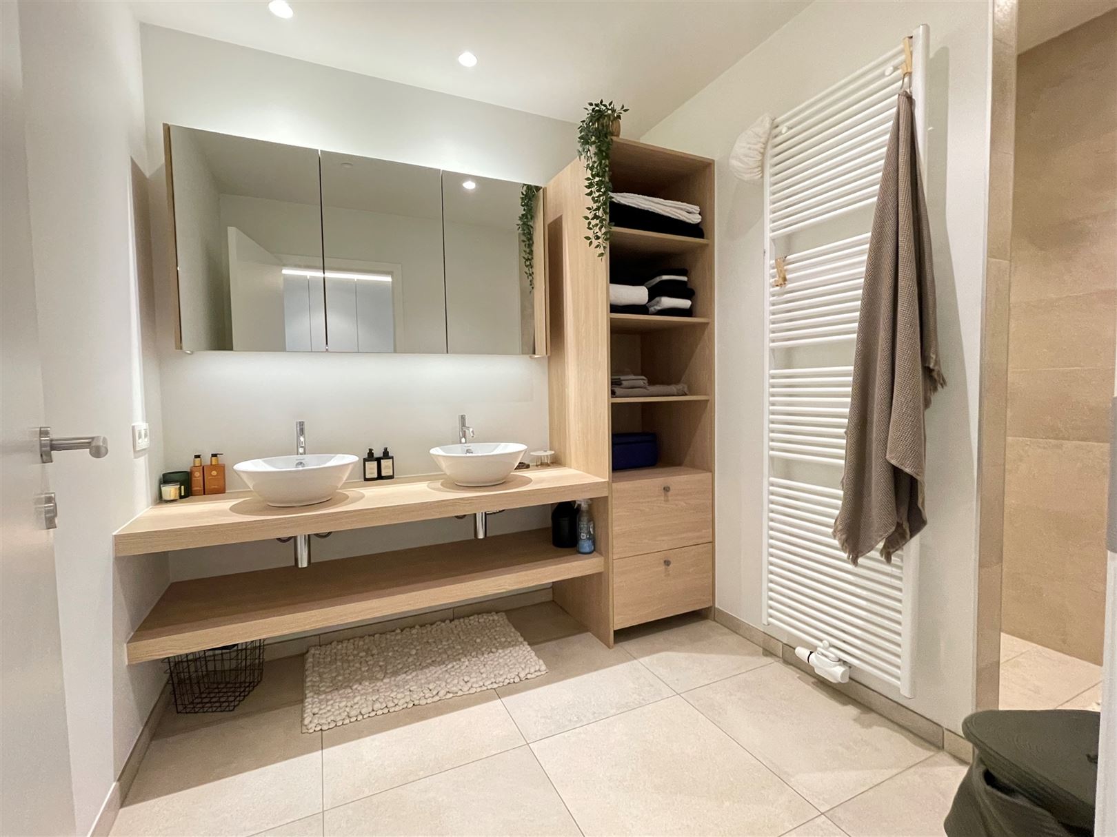 ENERGIEZUINIG! PRACHTIG LUXE NIEUWBOUW APPARTEMENT 2 SLK + MODERN + GROOT Z-W TERRAS + CENTRALE LOCATIE! - foto 3