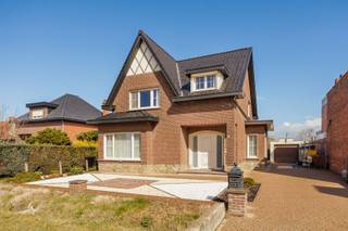 In het fijne Wiekevorst kunnen we u zeker bekoren met deze instapklare, goed onderhouden woning! De ruime begane grond nodigt uit en biedt een grote...