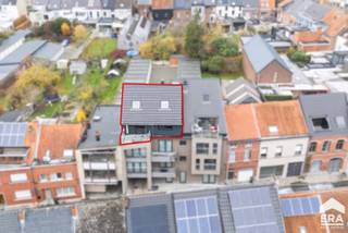 [[ DIT PAND NEEMT DEEL AAN DE ERA OPEN HUIZEN DAG OP 6/12 VAN 13:00 TOT 14:00 ]]Ben je op zoek naar een recent duplexappartement met twee...