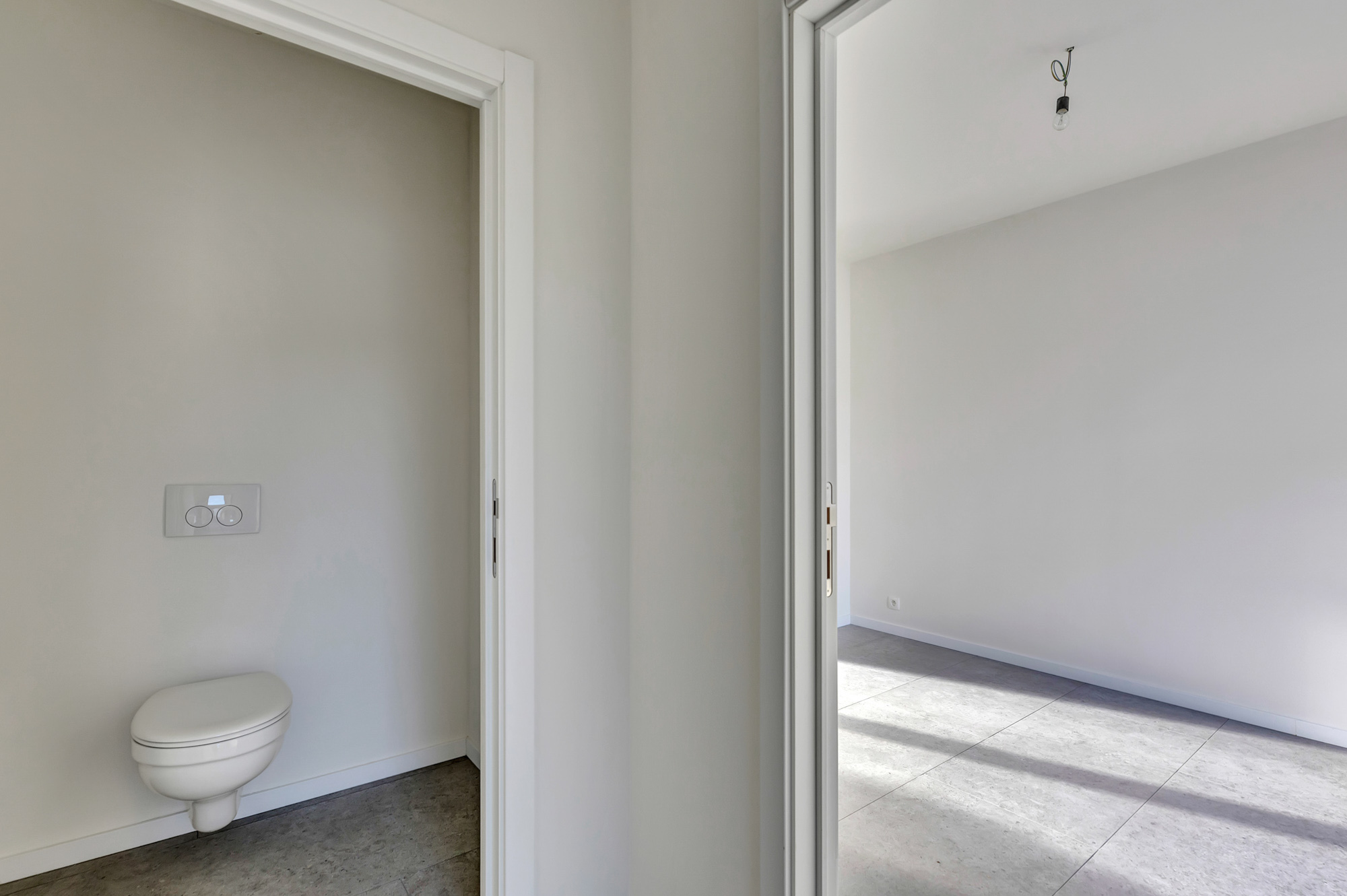 Volledig gerenoveerde woning met 4 slpks en tuin - foto 2